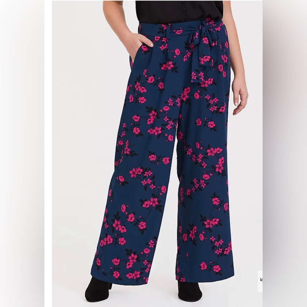 Torrid‎ blue floral crepe wide leg pant size 3X